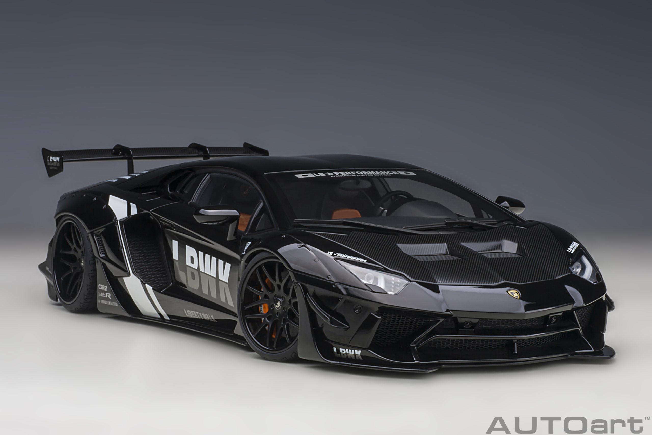 Liberty Walk LB-Works Lamborghini Aventador Limited Edition (LBWK Livery) - Figura 17