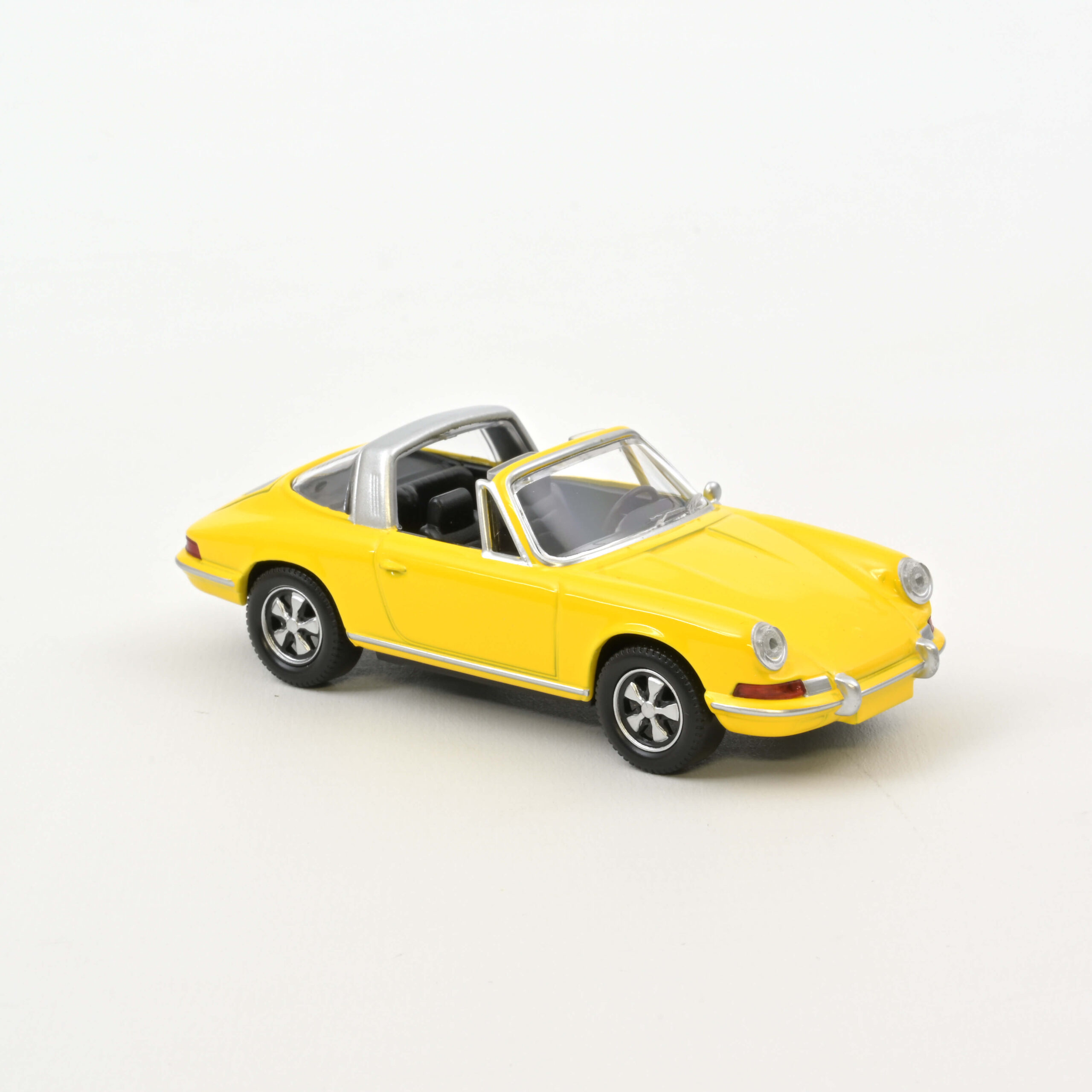 Porsche 911 Targa 1969 Signal yellow