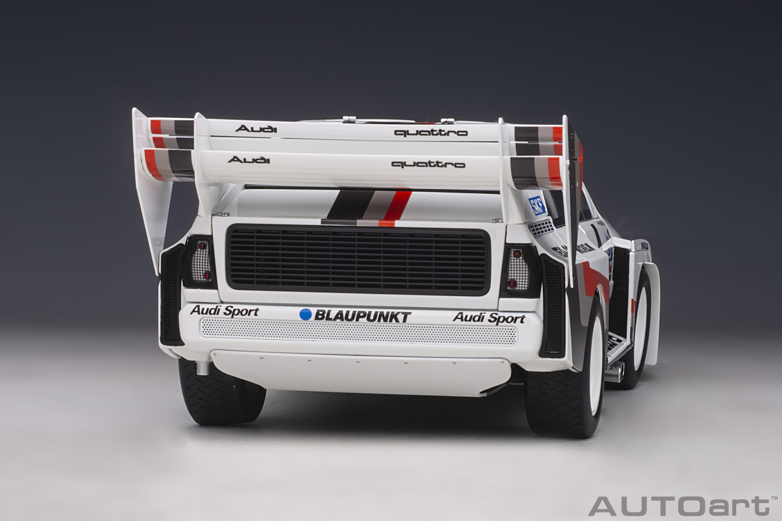 Audi Sport quattro S1 Pikes Peak 1987 Röhrl #1 (Winner) (Sondermodell mit Vitrine und Figur) - Figura 19