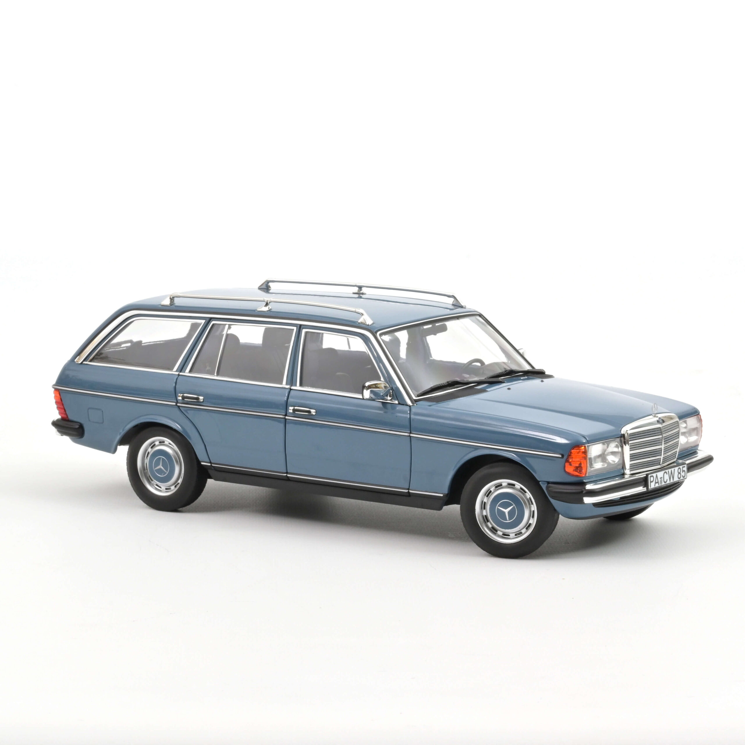 Mercedes-Benz 200 T 1980 Blue
