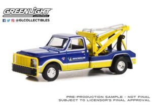 Chevrolet C-30 dually Wrecker Michelin service center *dually drivers series 11*, blue/yellow 1967