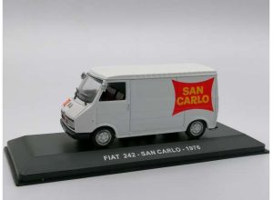 Fiat 242 San Carlo, 1976 white/red