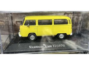 Volkswagen Kombi T2, 1976 yellow