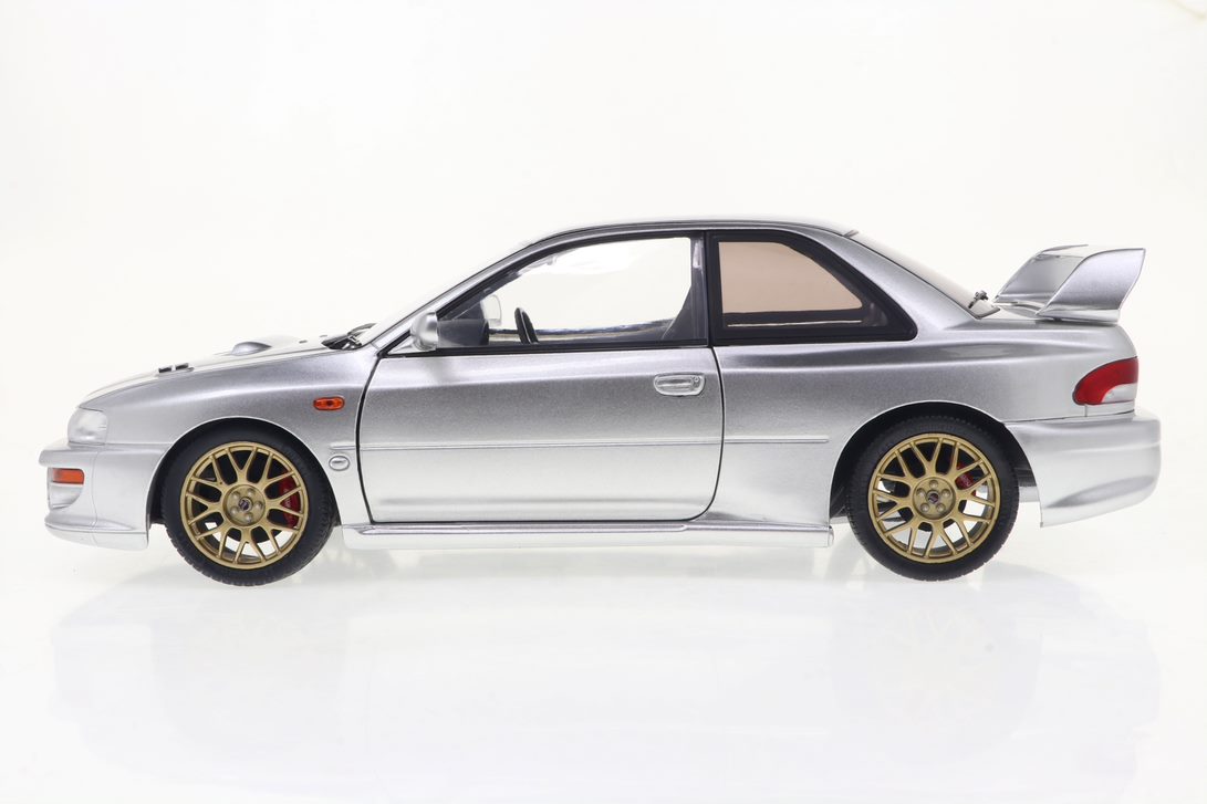 SUBARU IMPREZA 22B SILVER 1998 - Image 3