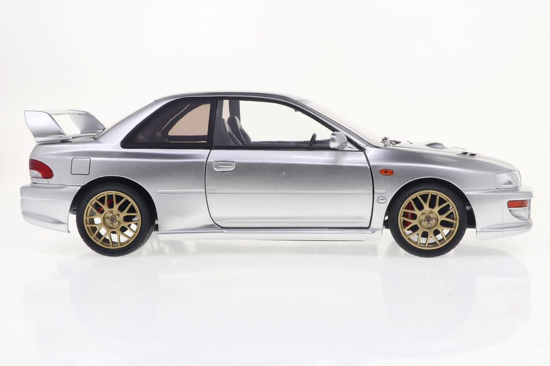 SUBARU IMPREZA 22B SILVER 1998 - Image 2