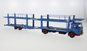 MAN Autotransporter mit Anhänger, blau/rot, 1970