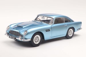 ASTON MARTIN DB5 LIGHT METALLIC BLUE 1964