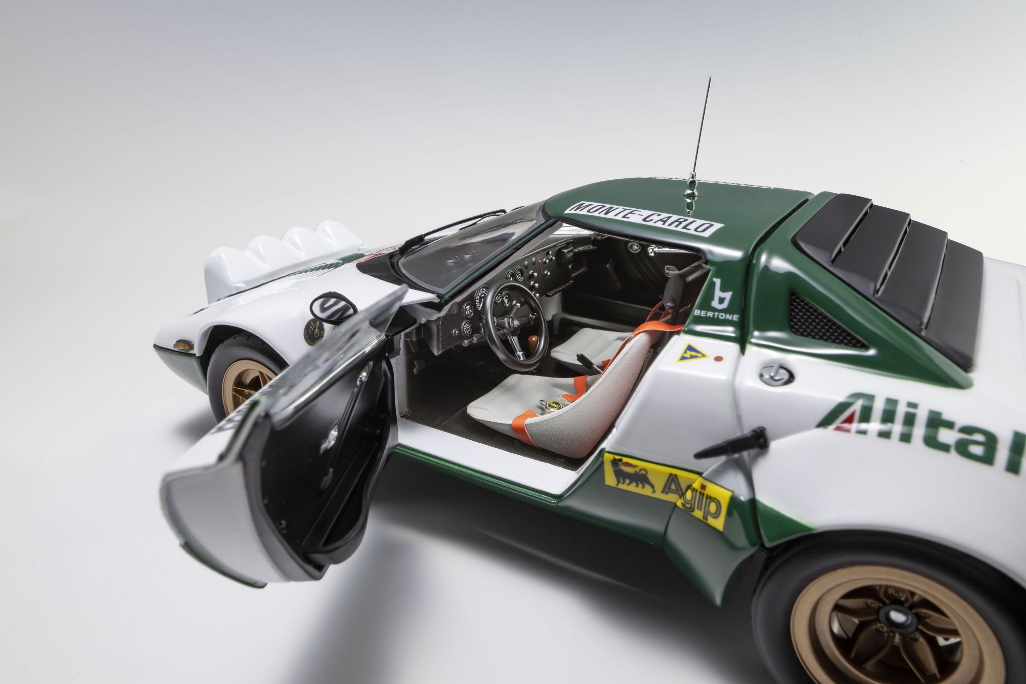 Lancia Stratos HF Nr.14 WINNER RALLY MONTECARLO 1975 SANDRO MUNARI - MARIO MANNUCCI - Figura 2